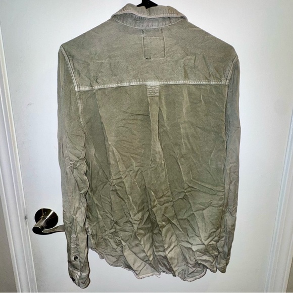American Eagle Outfitters Olive Button Down Shirt - Picture 5 of 7
